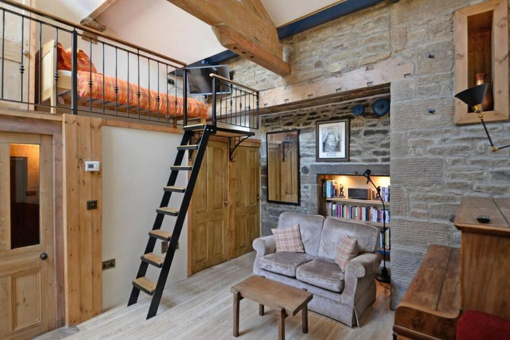 Shed End, In 18Th Century Lothersdale Mill Bd20 8En Kültér fotó